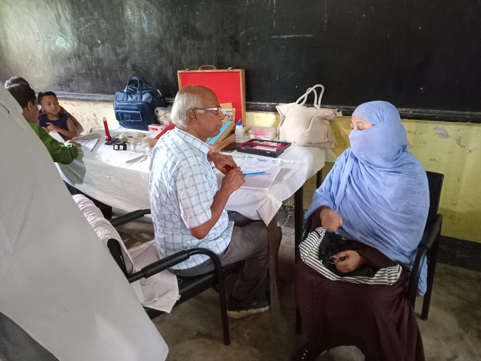 ANDHERi HILFE, German-funded mobile eye camp held at  Lalmonirhat